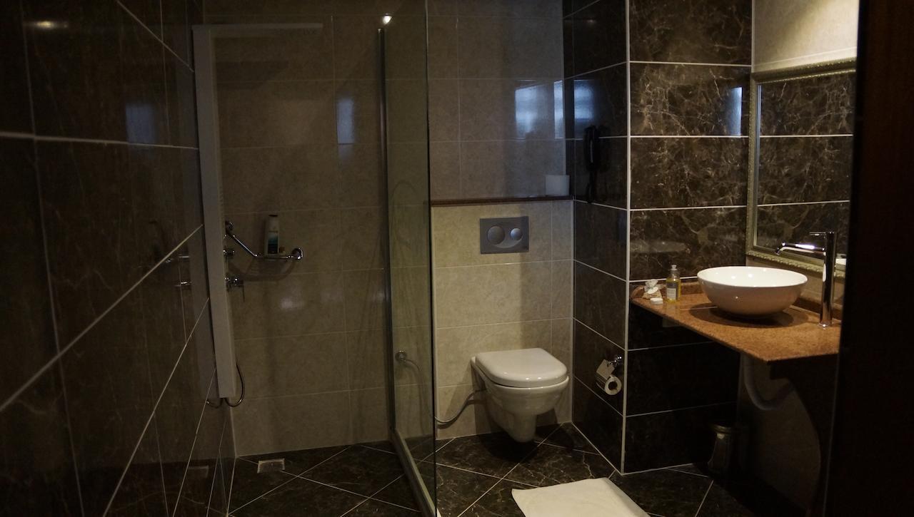 Mesa Hotel Batman Cameră foto