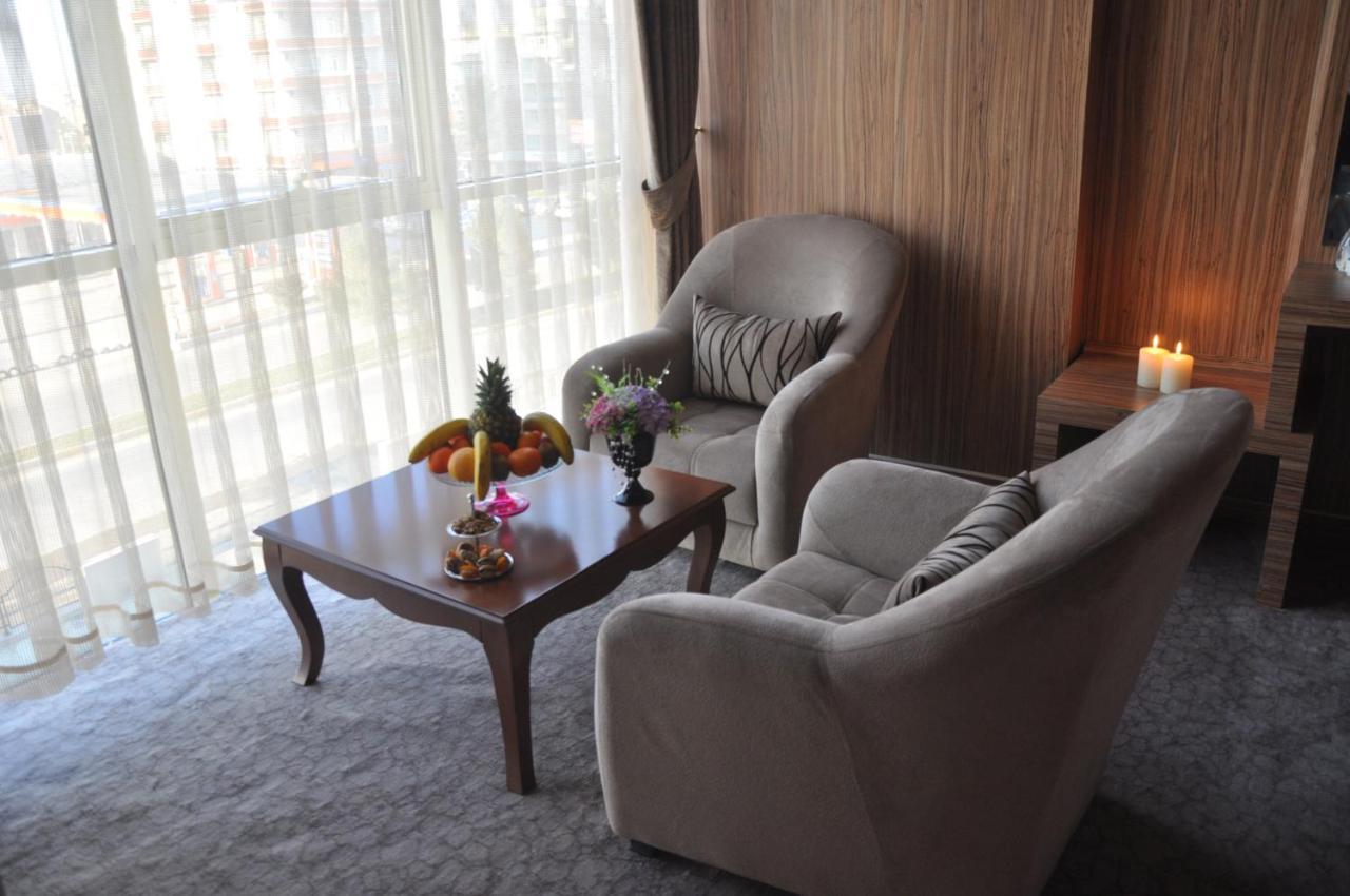 Mesa Hotel Batman Cameră foto